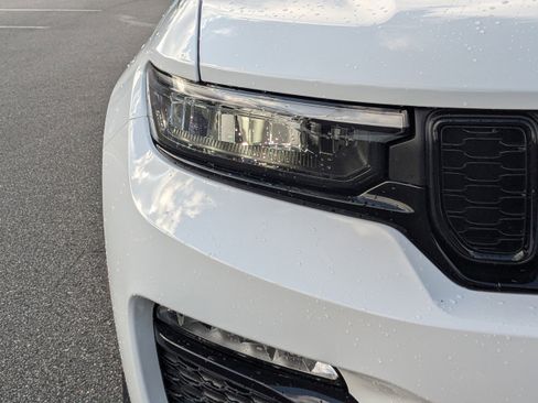 New 2025 Jeep Grand Cherokee Limited w/ Trailer Tow Package image 8