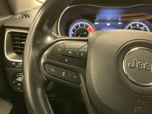 Used 2019 Jeep Cherokee Trailhawk w/ Cold Weather Group AWD/4WD image 23