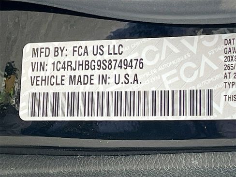 New 2025 Jeep Grand Cherokee Limited w/ Black Appearance Package image 45