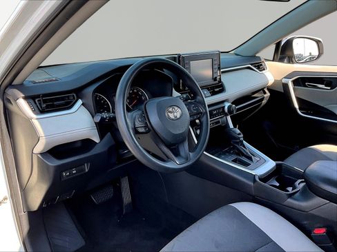 Used 2019 Toyota RAV4 XLE FWD image 17