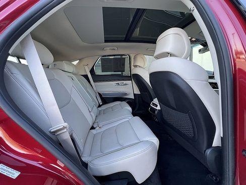 Used 2023 Genesis GV70 2.5T w/ Advanced Package image 24