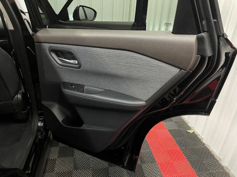 Used 2021 Nissan Rogue SV AWD/4WD image 37