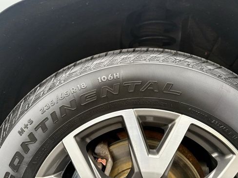 Used 2020 GMC Acadia SLE w/ Driver Convenience Package image 12