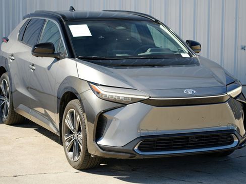 Used 2023 Toyota bZ4X Limited image 53