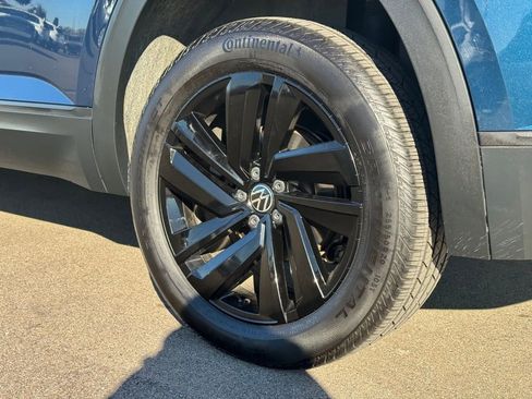 Used 2023 Volkswagen Atlas Cross Sport SE w/ Panoramic Sunroof Package image 30