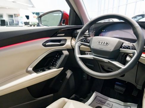 Used 2025 Audi Q5 Premium Plus image 11