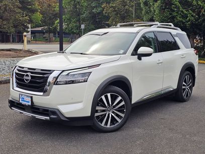 Used 2024 Nissan Pathfinder Platinum