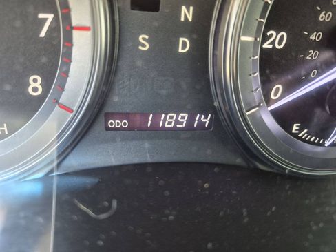 Used 2010 Lexus ES 350 w/ Preferred Accessory Package FWD image 16