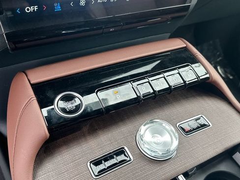 New 2026 Lincoln Navigator Reserve AWD/4WD image 27