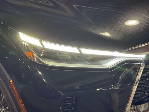 Used 2025 INFINITI QX60 Pure w/ Cargo Package AWD/4WD image 12