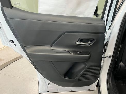 New 2026 Nissan Kicks SV w/ SV Premium Package image 18