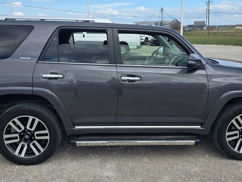 Used 2020 Toyota 4Runner Limited image 2