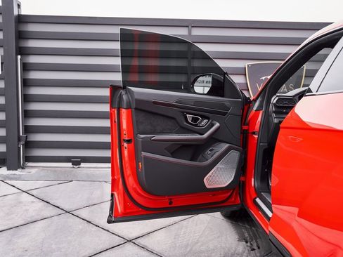 Used 2021 Lamborghini Urus image 30