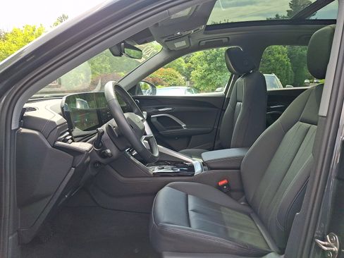 Certified 2025 Audi Q5 Premium w/ Convenience Package AWD/4WD image 13