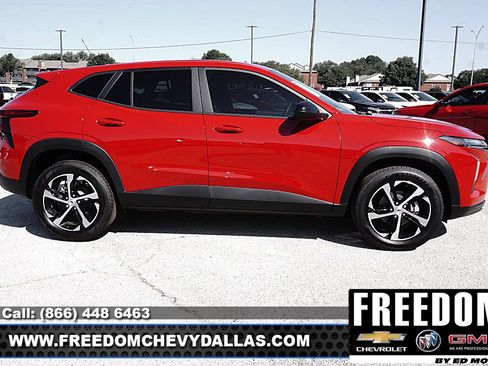 New 2026 Chevrolet Trax RS w/ Driver Confidence Package FWD image 8