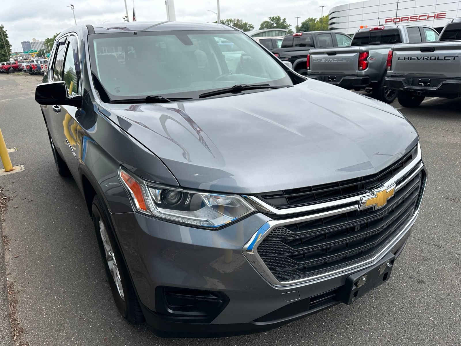 Used 2018 Chevrolet Traverse LS AWD/4WD image 3