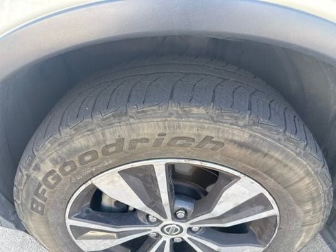 Used 2020 Nissan Murano S w/ Technology Package FWD image 3