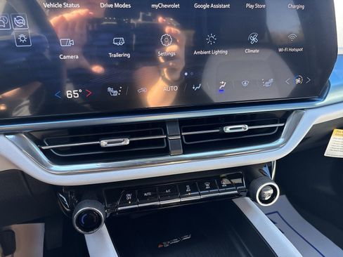 New 2026 Chevrolet Equinox EV LT image 21