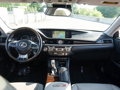 Used 2017 Lexus ES 350 w/ Luxury Package FWD image 14