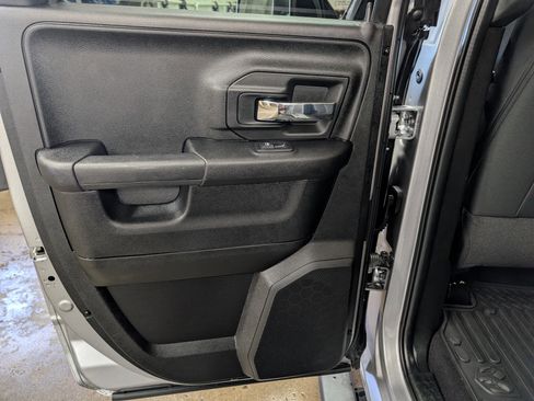 Used 2022 RAM 1500 Classic Warlock w/ Electronics Group image 10