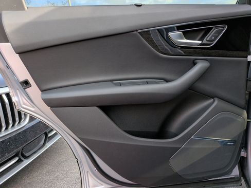 Used 2018 Audi Q7 3.0T Prestige w/ Prestige Package image 44