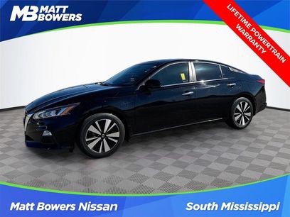Used 2022 Nissan Altima 2.5 SV w/ SV Premium Package