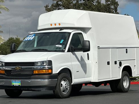 New 2024 Chevrolet Express 3500 w/ Power Convenience Package image 7