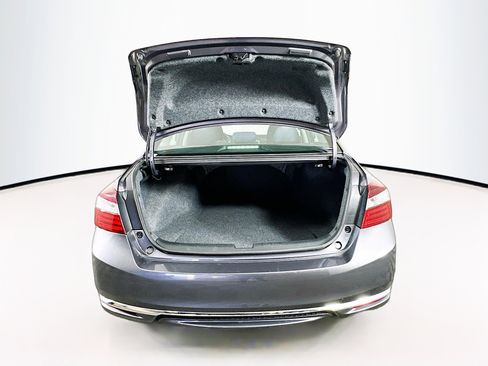 Used 2017 Honda Accord EX image 28