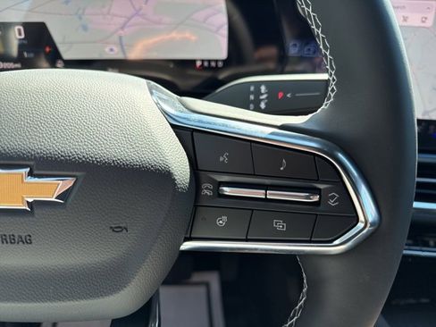 New 2026 Chevrolet Equinox EV LT w/ Convenience Package II image 24