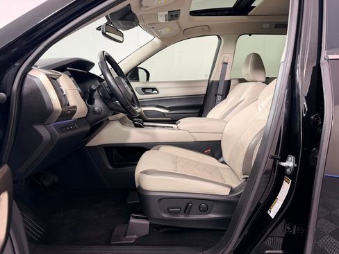 Used 2022 Nissan Pathfinder Platinum w/ Cargo Package FWD image 22