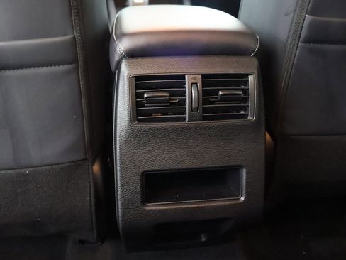 Used 2024 Mitsubishi Outlander SE Black Edition image 48