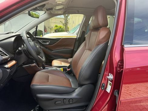 Used 2023 Subaru Forester Touring AWD/4WD image 12