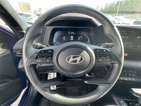 Certified 2025 Hyundai Elantra Sport image 10