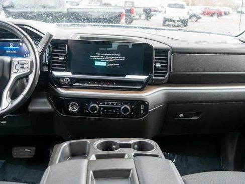 Used 2022 Chevrolet Silverado 1500 LT image 14