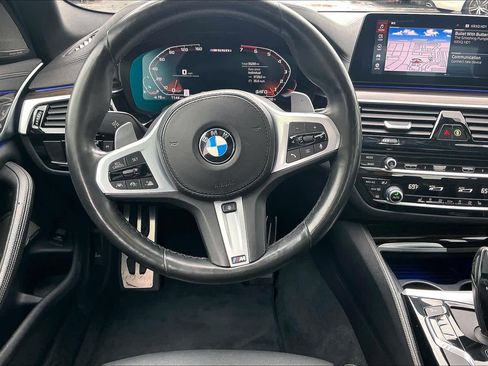 Used 2020 BMW M550i xDrive image 8