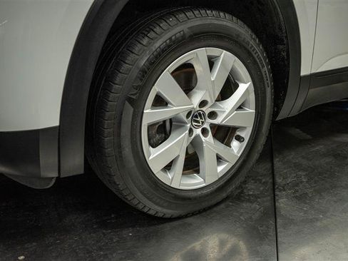 Used 2021 Volkswagen Atlas Cross Sport S image 4