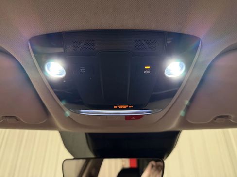 Used 2023 Kia Seltos S w/ Navigation Package FWD image 31