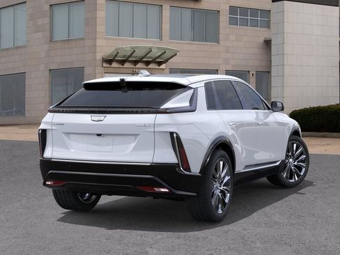 New 2026 Cadillac Lyriq Signature Luxury AWD/4WD image 4