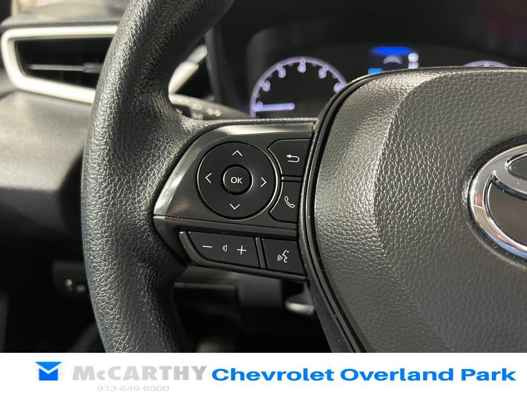 Used 2025 Toyota Corolla LE FWD image 13