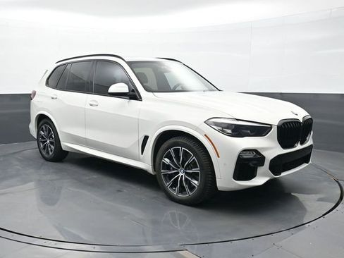 Used 2021 BMW X5 M50i w/ Premium Package image 21
