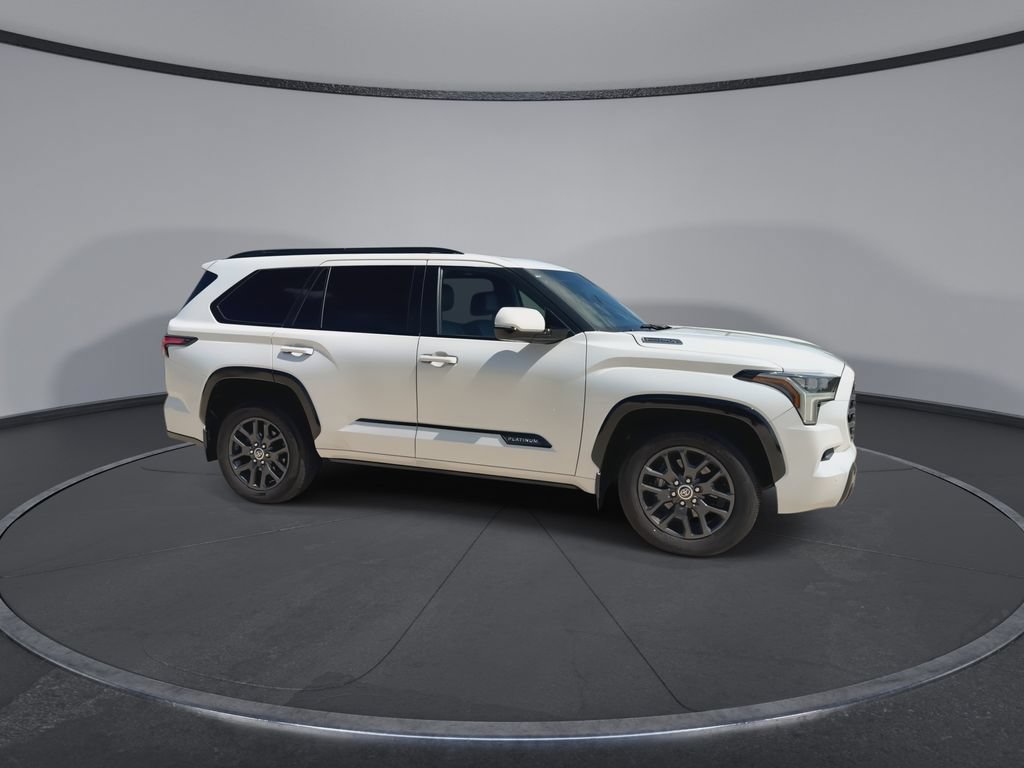 Used 2023 Toyota Sequoia Platinum AWD/4WD image 2