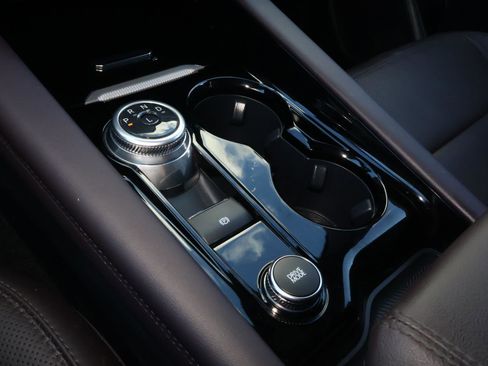 Used 2025 Ford Explorer Platinum w/ LUX Leather Package image 28