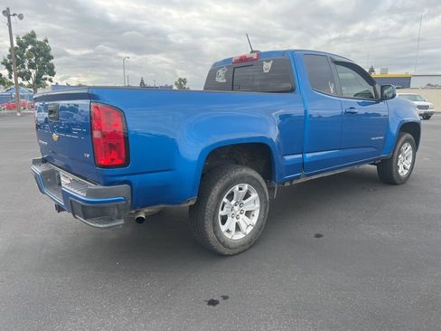 Used 2022 Chevrolet Colorado LT w/ LT Convenience Package image 5