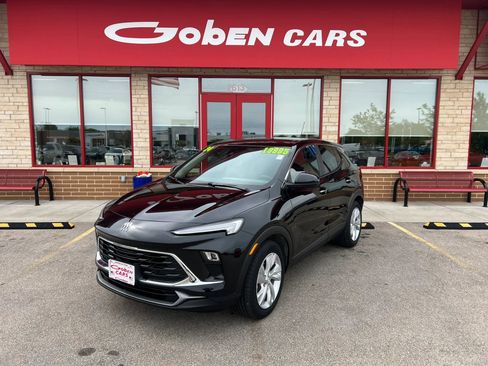Used 2024 Buick Encore GX Preferred FWD image 1
