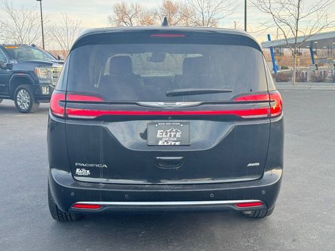 Used 2023 Chrysler Pacifica Touring-L AWD/4WD image 7