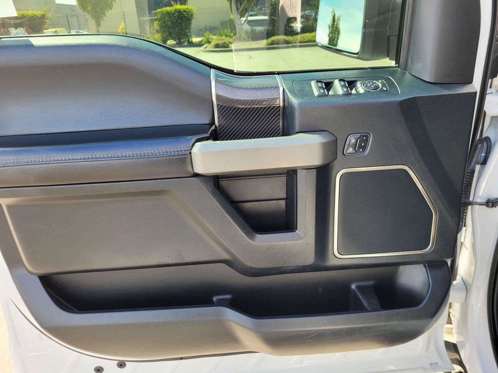 Used 2019 Ford F150 Raptor w/ Equipment Group 802A Luxury AWD/4WD image 23