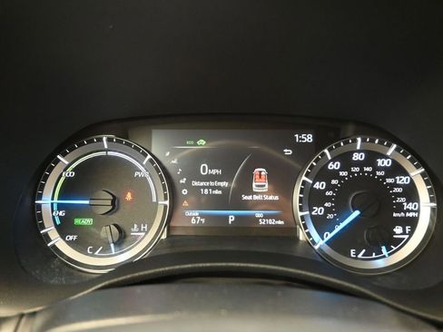 Used 2023 Toyota Highlander XLE FWD image 6