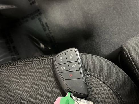 Used 2025 Chevrolet Silverado 1500 LT image 28