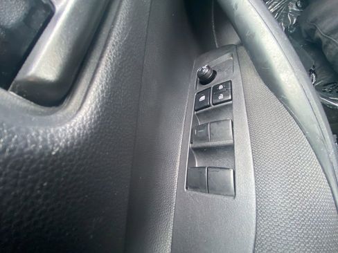 Used 2025 Toyota Corolla LE FWD image 17