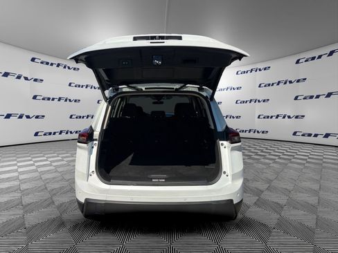 Used 2024 Nissan Rogue SV AWD/4WD image 11